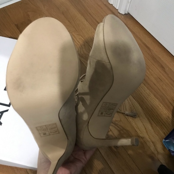 Also heels size 8 - Picture 7 of 8